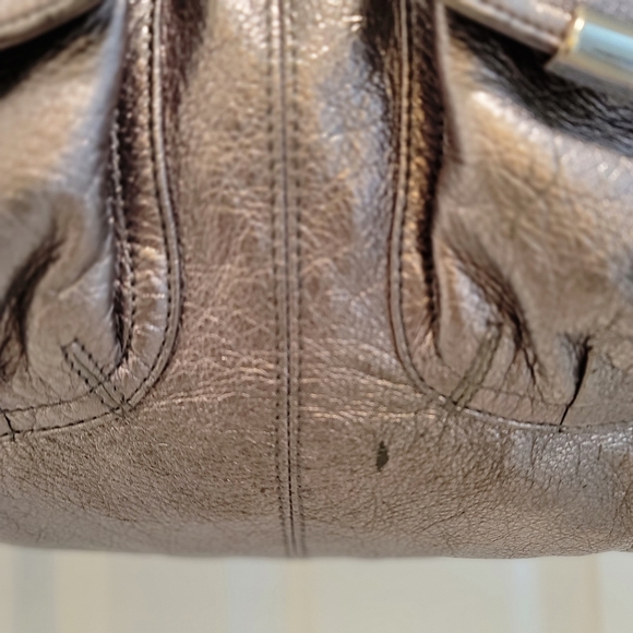 🚩SOLD🚩💥 B. MAKOWSKY LARGE SILVER METALLIC GENUINE LEATHER SHOULDER BAG - Picture 15 of 17